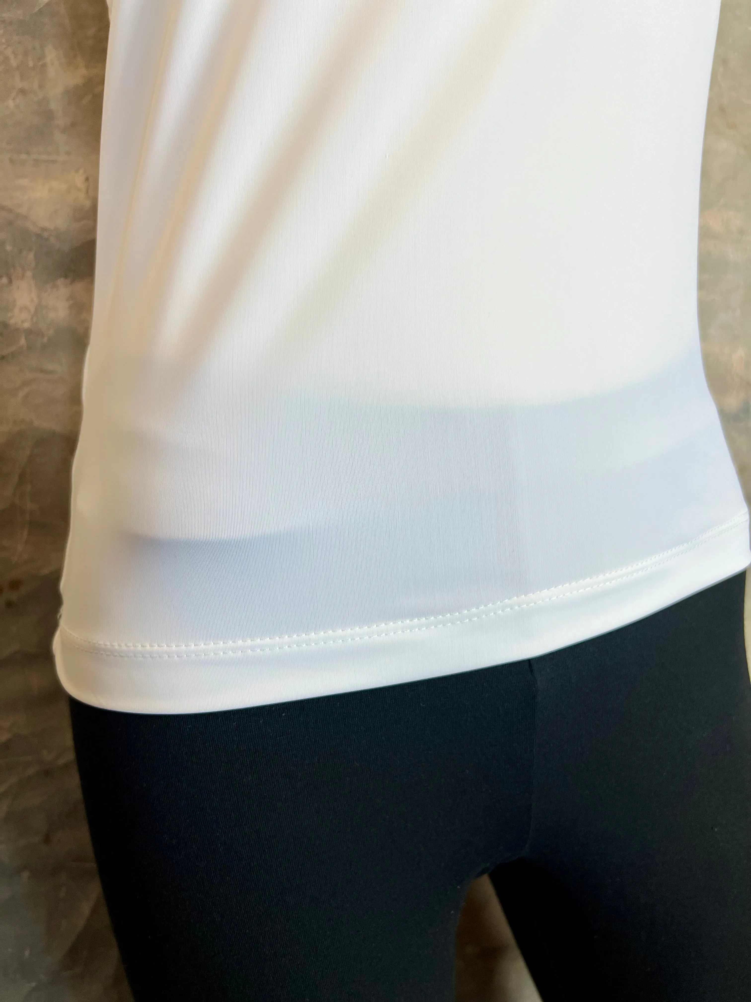 1704 Multi Neck Shell Tank-White