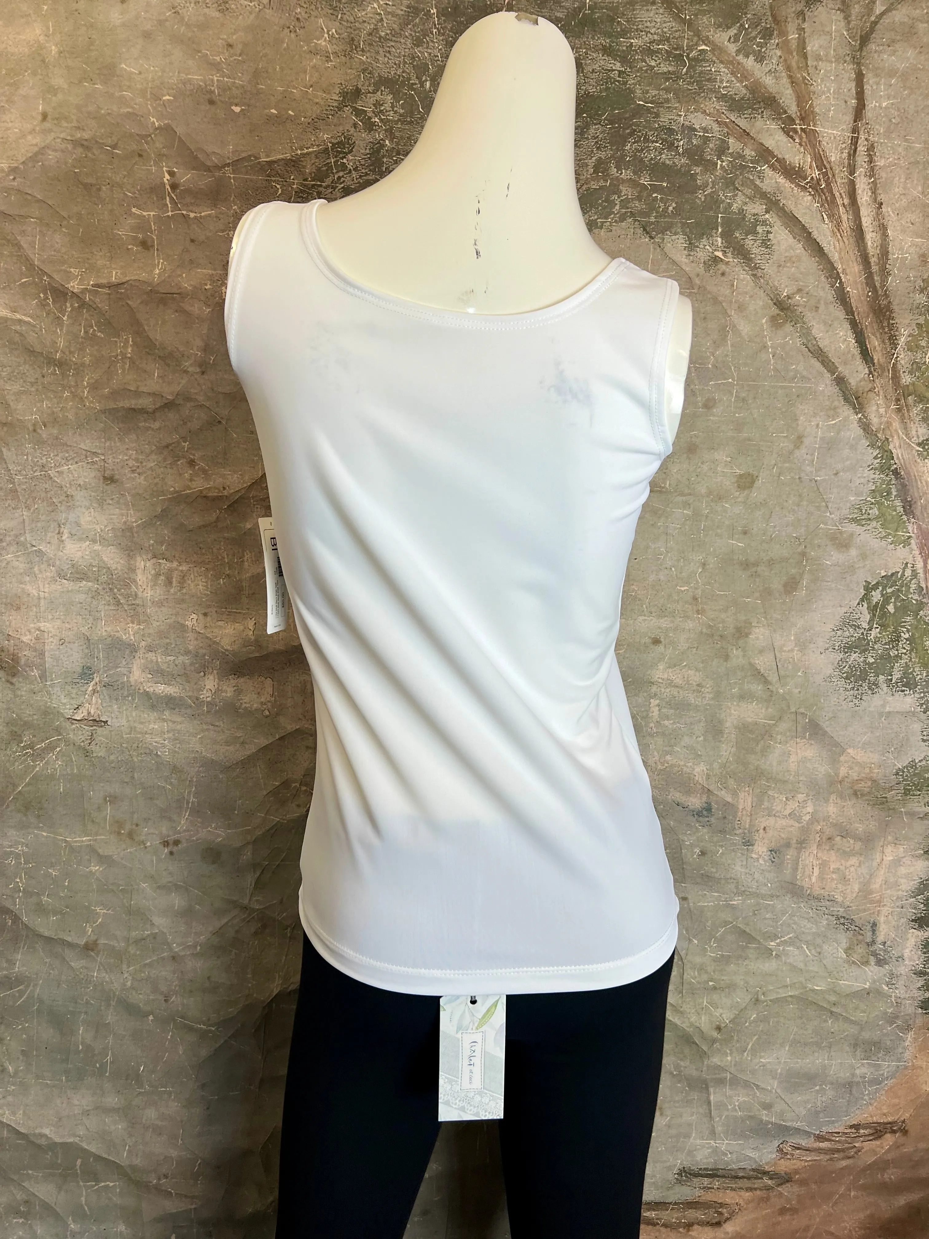 1704 Multi Neck Shell Tank-White